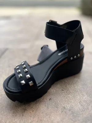 Black Trendy Platforms