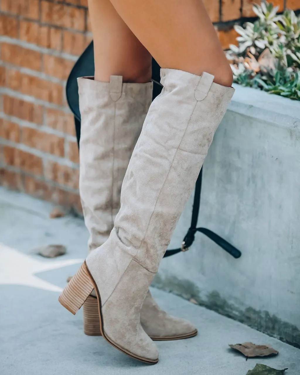 Chic Saint Slouch Boot - Grey