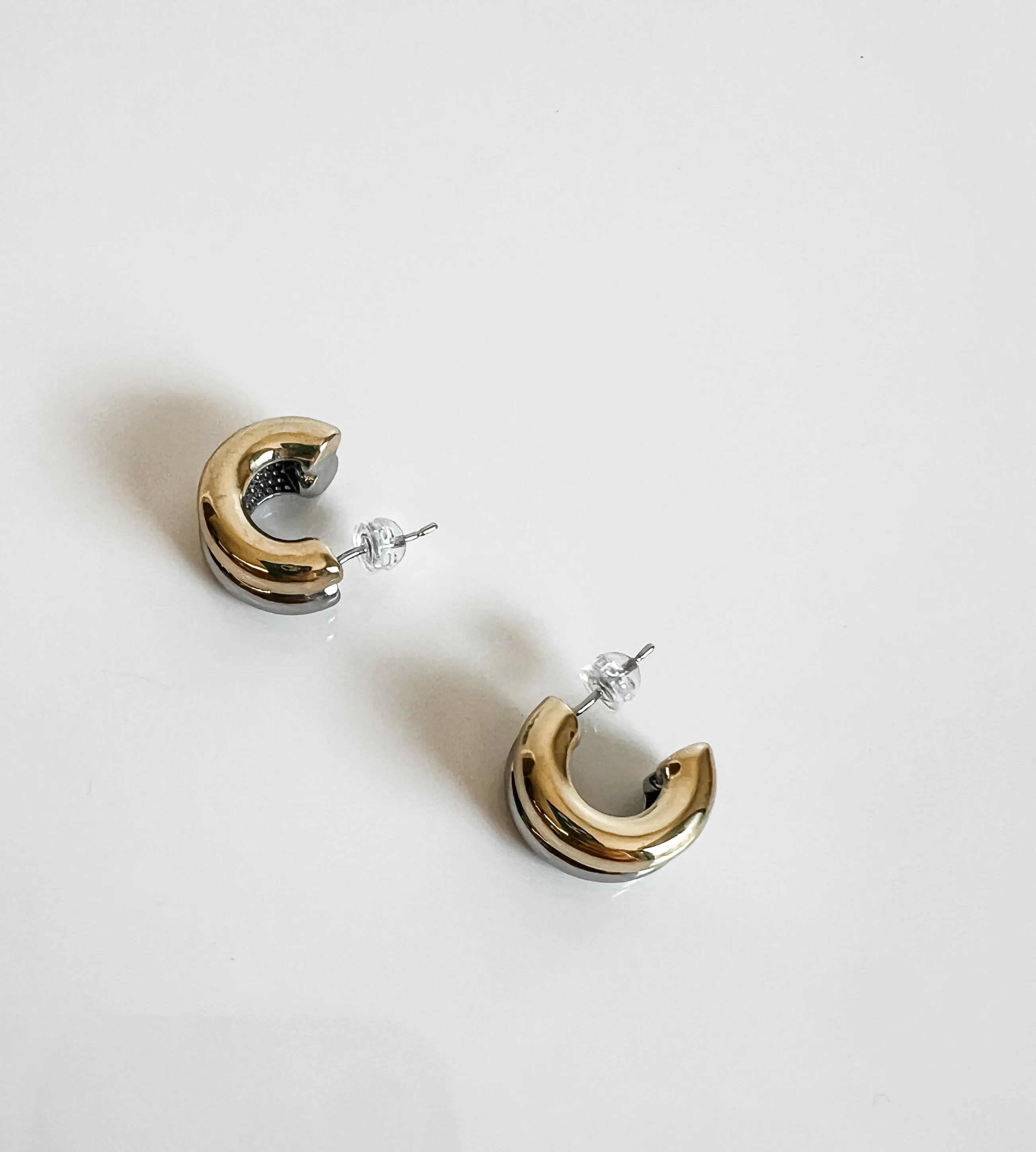 Chunky mixed metal hoop