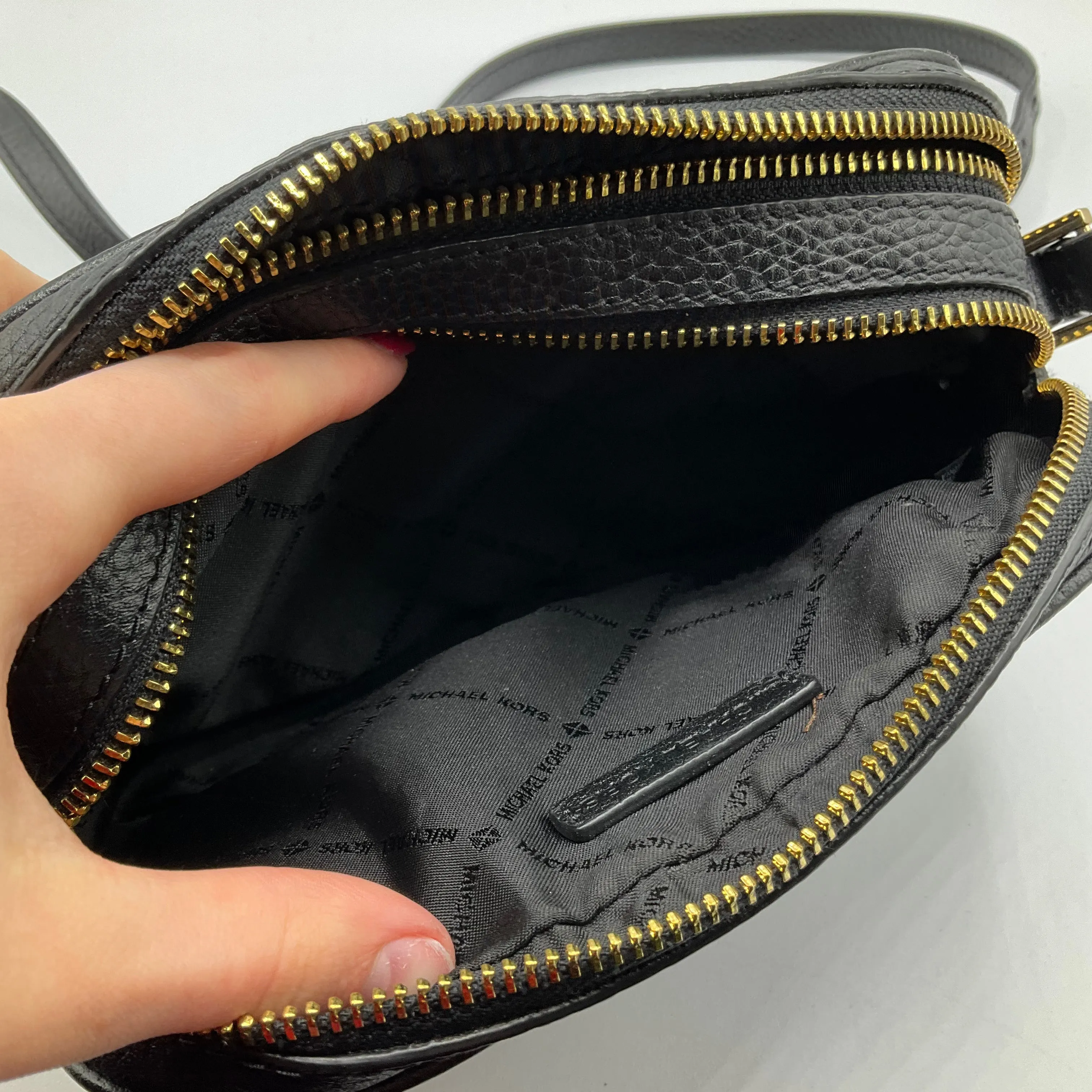 Crossbody Designer By Michael Kors  Size: Small