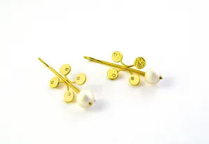 earrings / gold hammered 22k discs   diamonds   pearls
