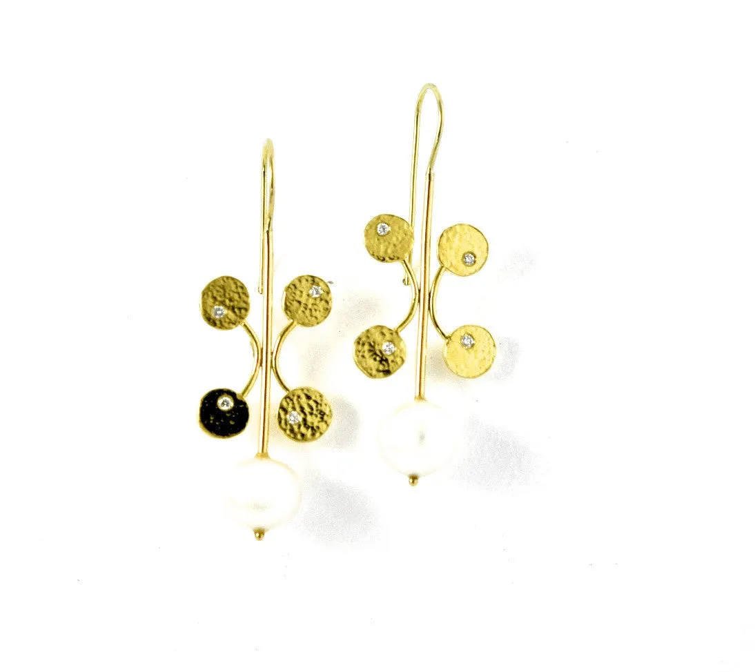 earrings / gold hammered 22k discs   diamonds   pearls