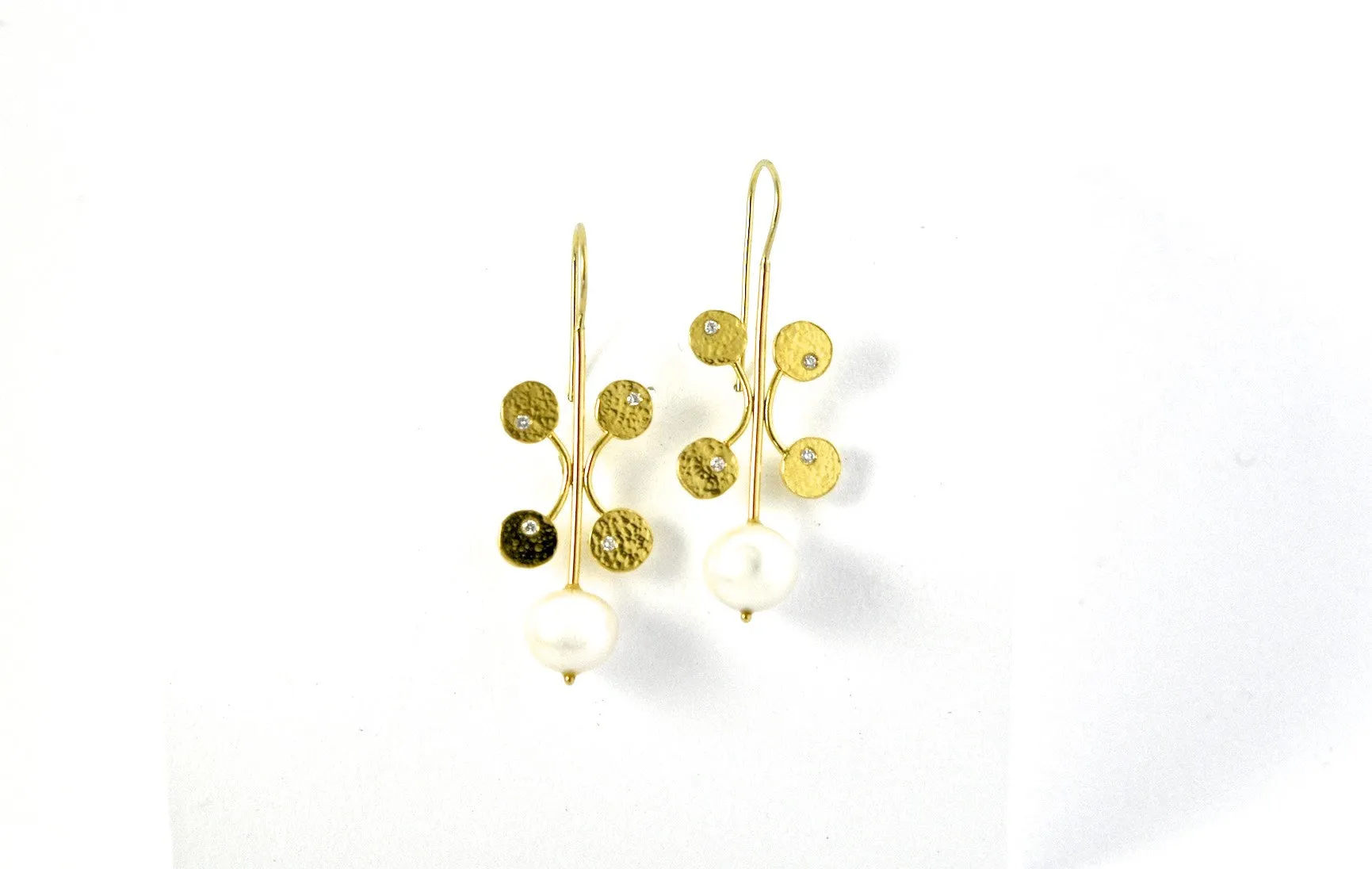 earrings / gold hammered 22k discs   diamonds   pearls
