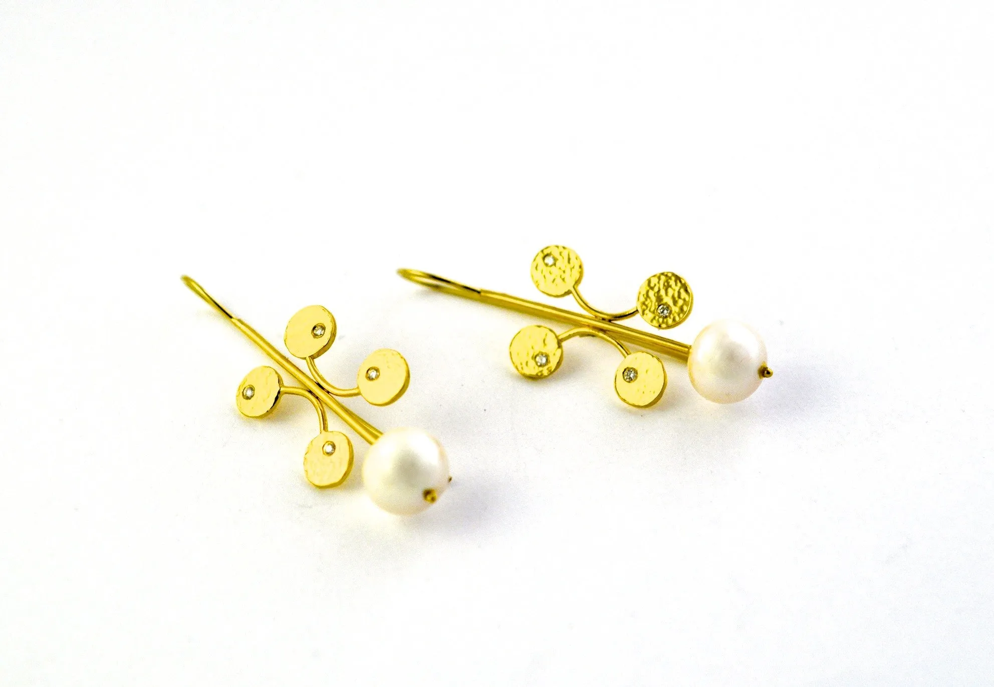 earrings / gold hammered 22k discs   diamonds   pearls