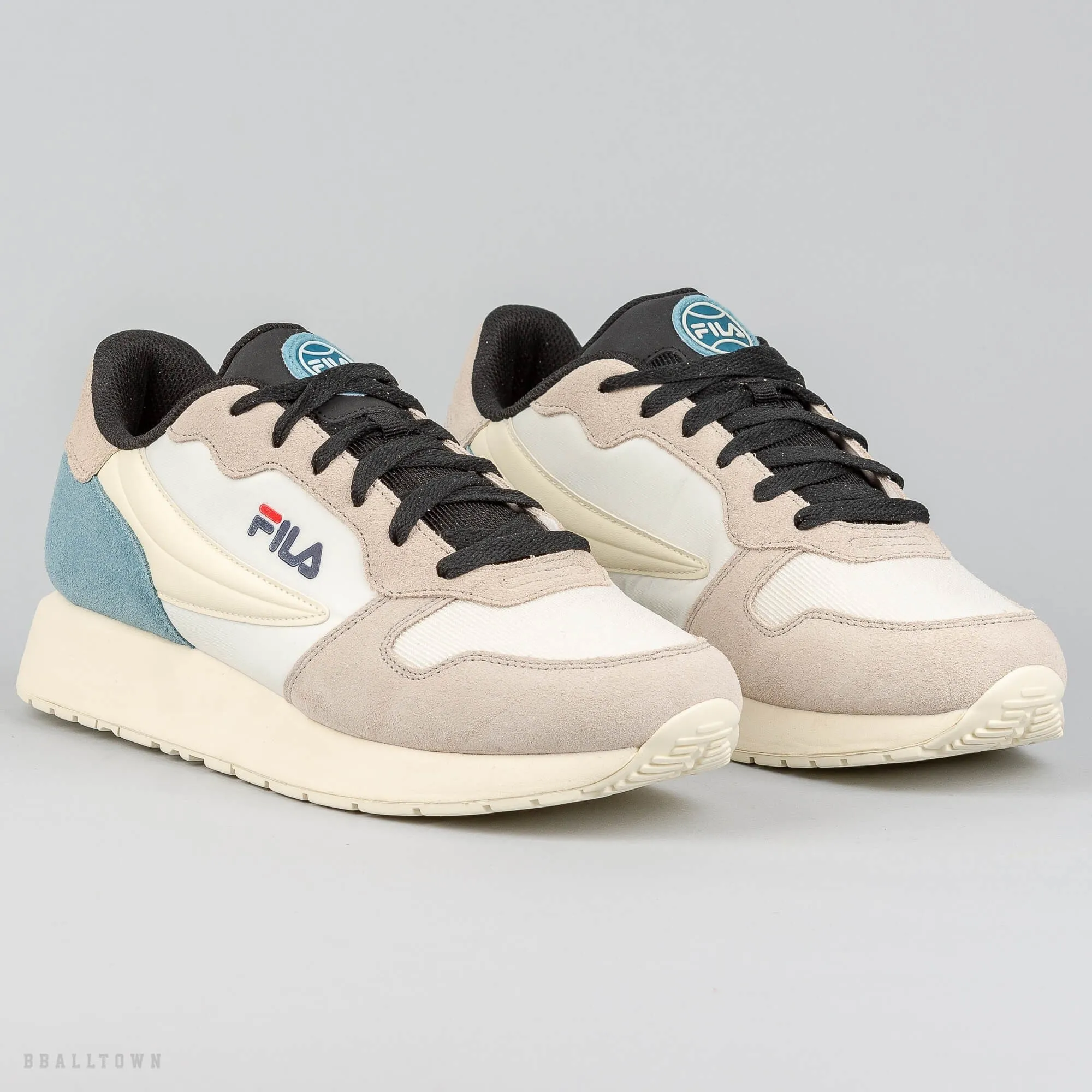 FILA RETROQUE QQ SNOW WHITE / CAMEO BLUE
