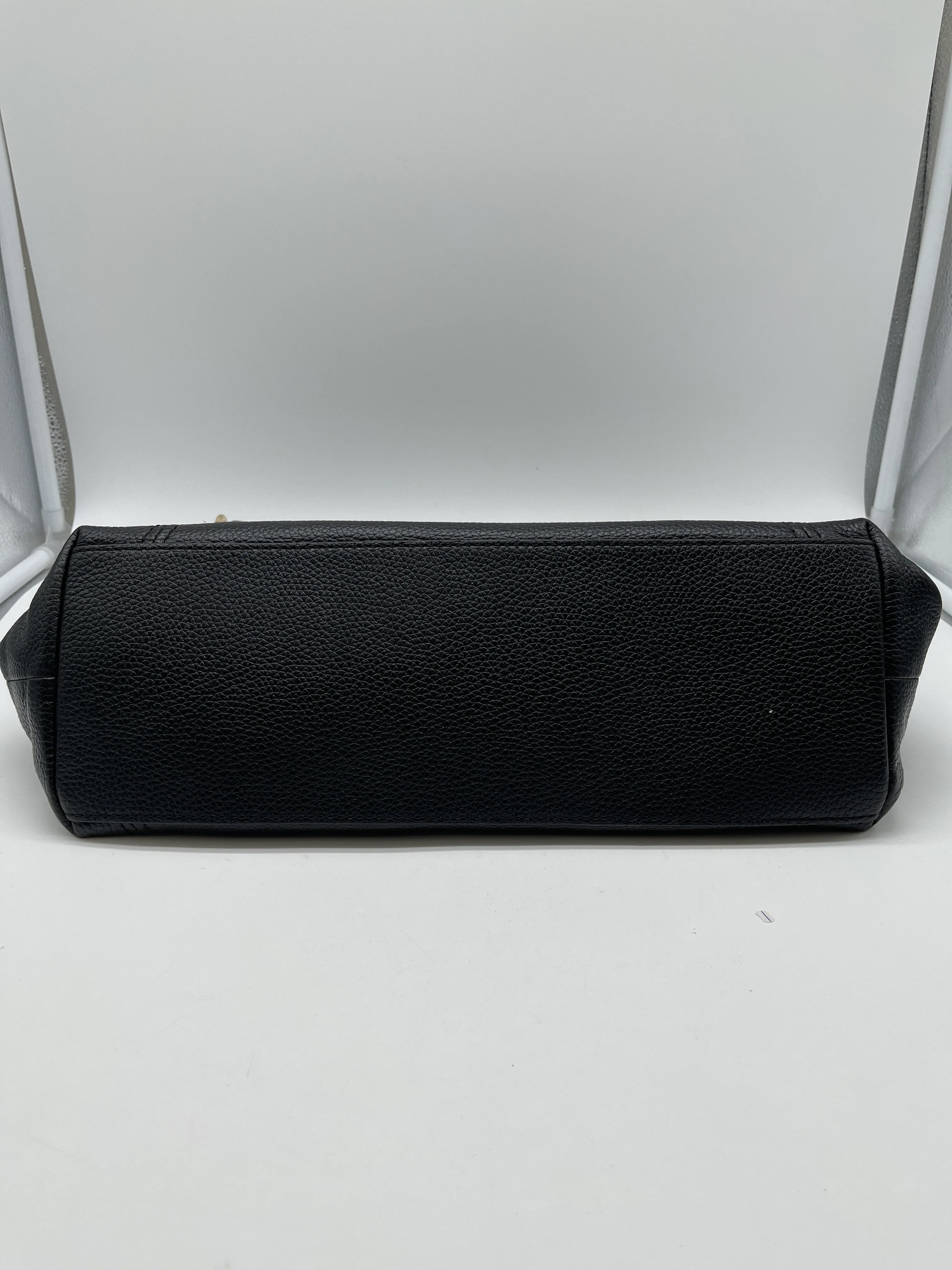 Handbag Designer By Michael Kors  Size: Large