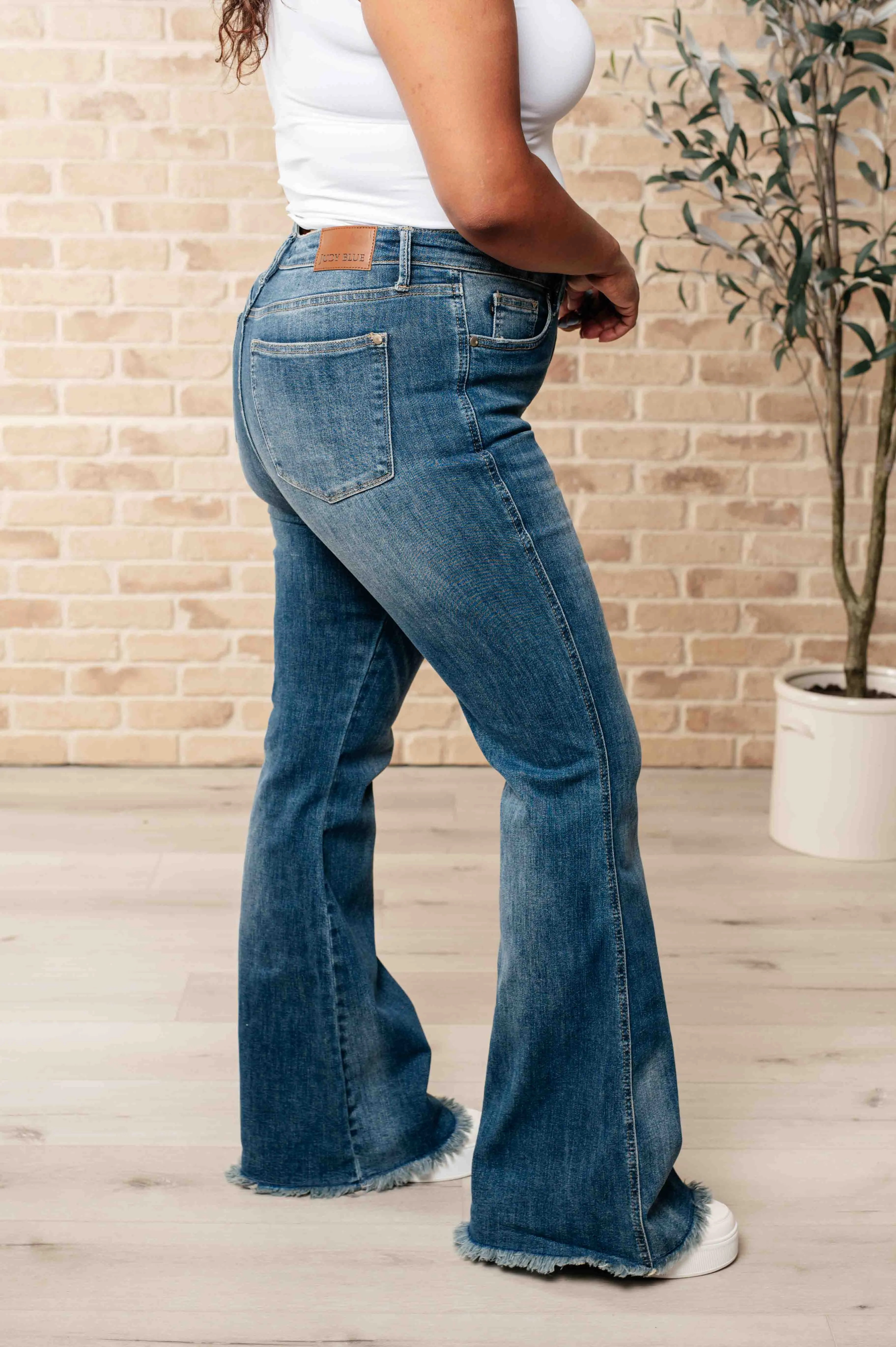 Judy Blue High-Rise Tummy Control Frayed Hem Flare Jeans