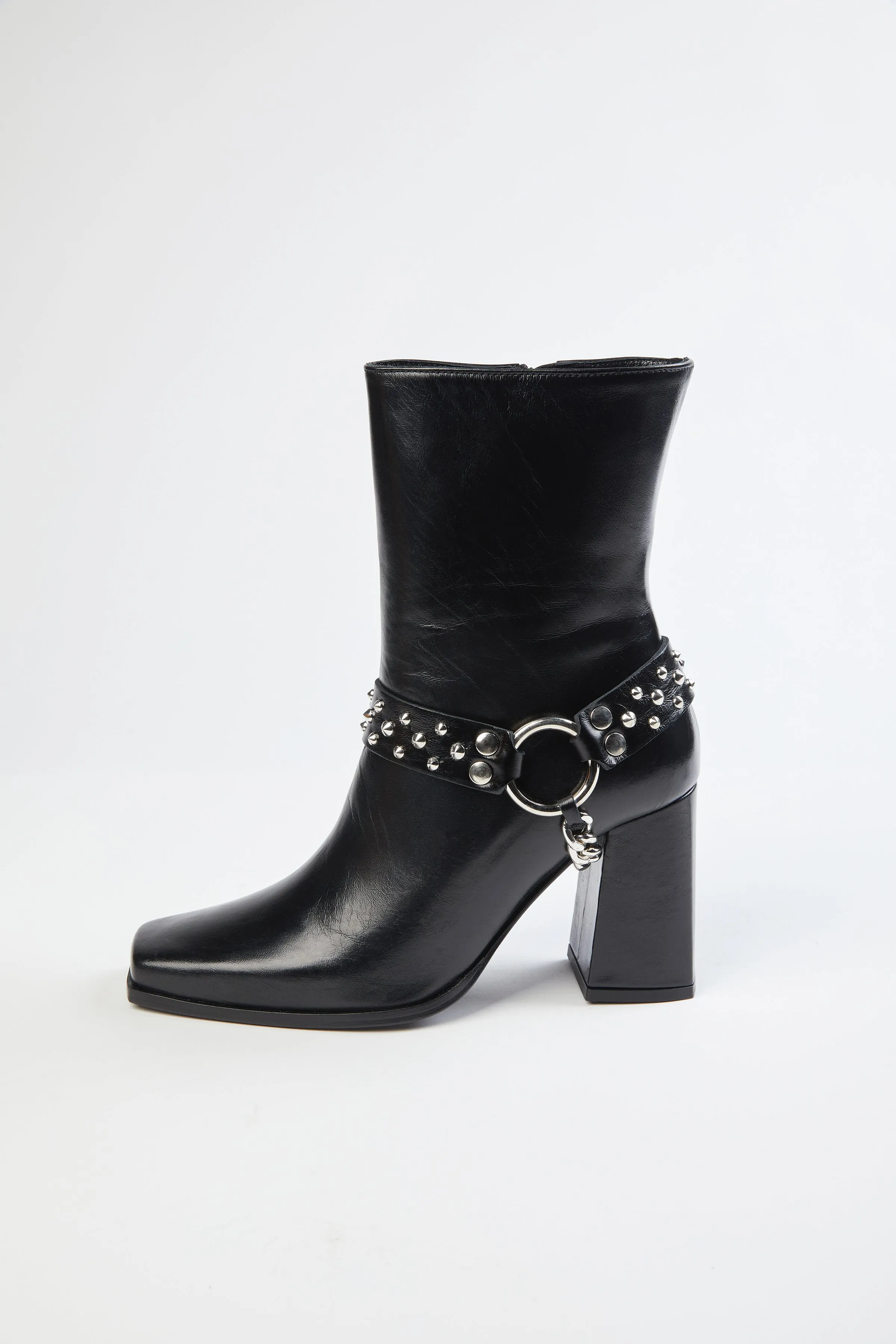 LEATHER ANKLE BOOTS WITH REMOVABLE JEWEL