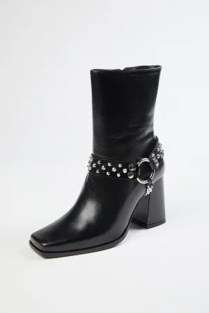 LEATHER ANKLE BOOTS WITH REMOVABLE JEWEL