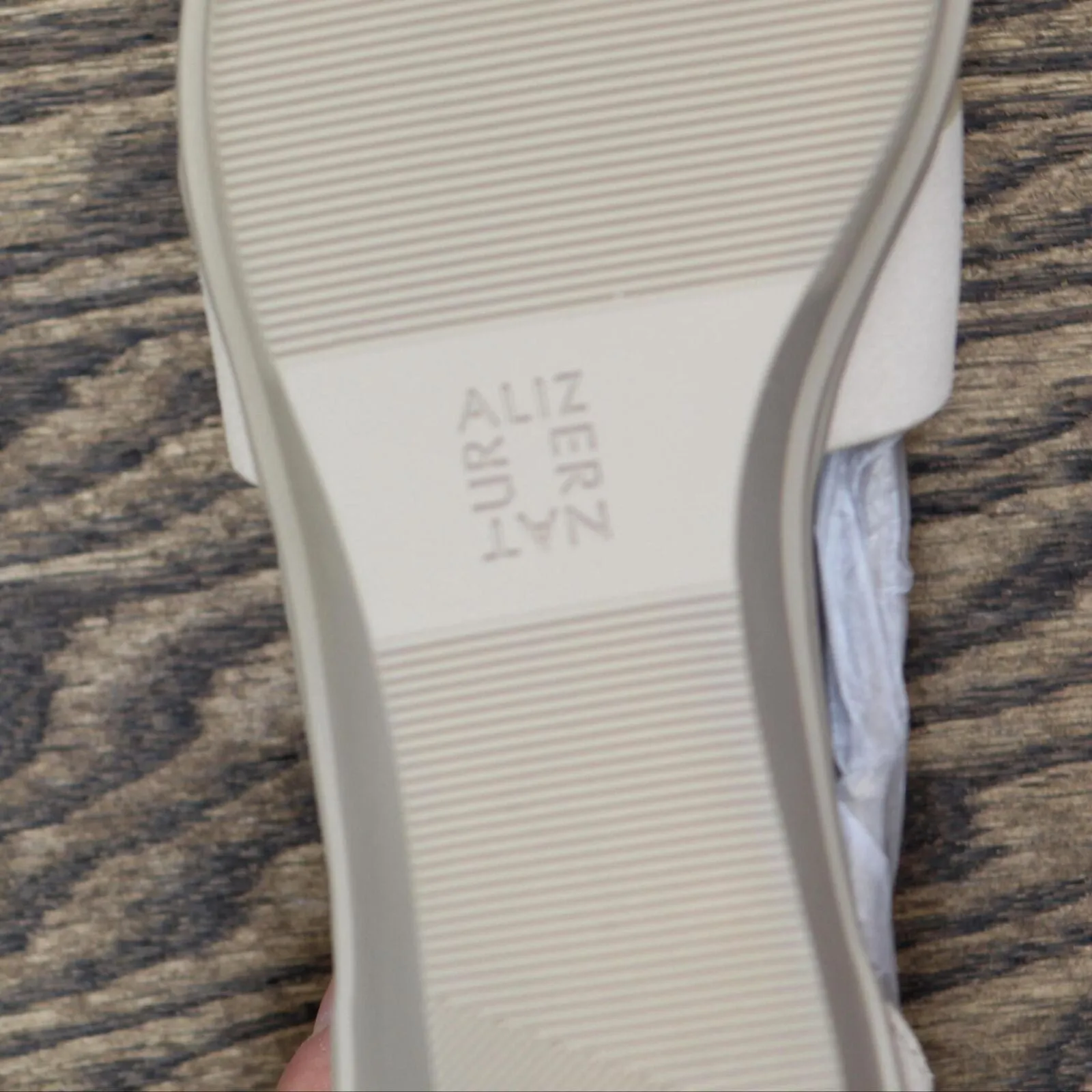 Naturalizer Women's Riviera Wedge Sandal H5170L7 Porcelain Brown 8.5M