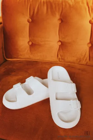 Nori Buckle Sandal-White