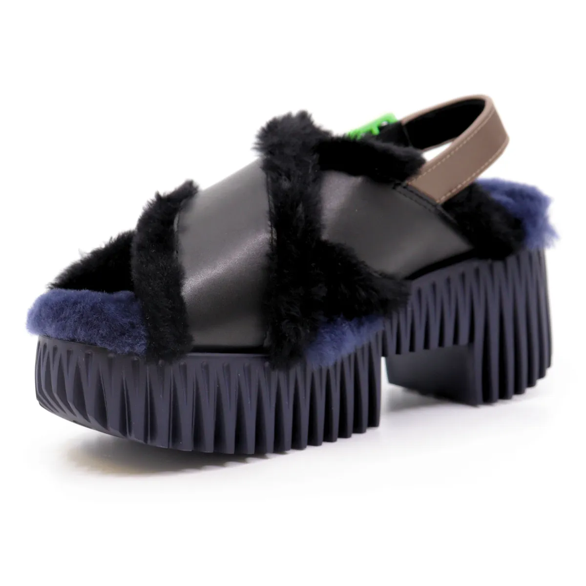 Plia Puffy Black