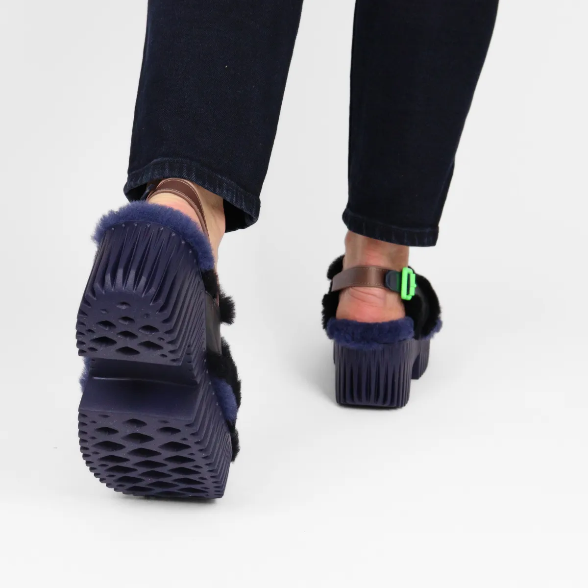 Plia Puffy Black