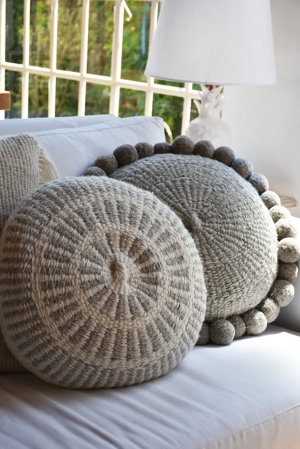 Pom Wool Round Pillow - Ivory