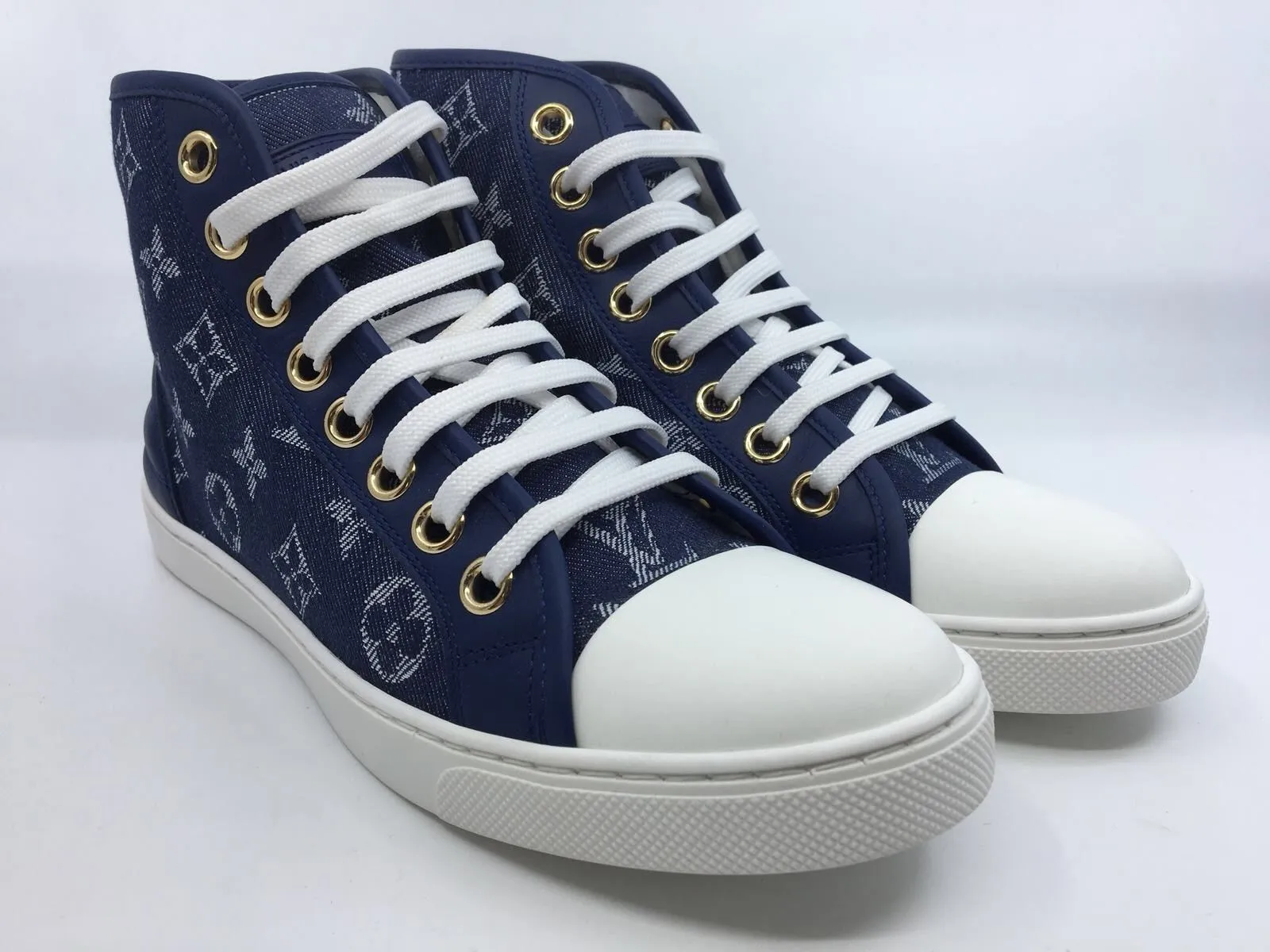 Punchy Sneaker Boot