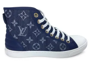 Punchy Sneaker Boot