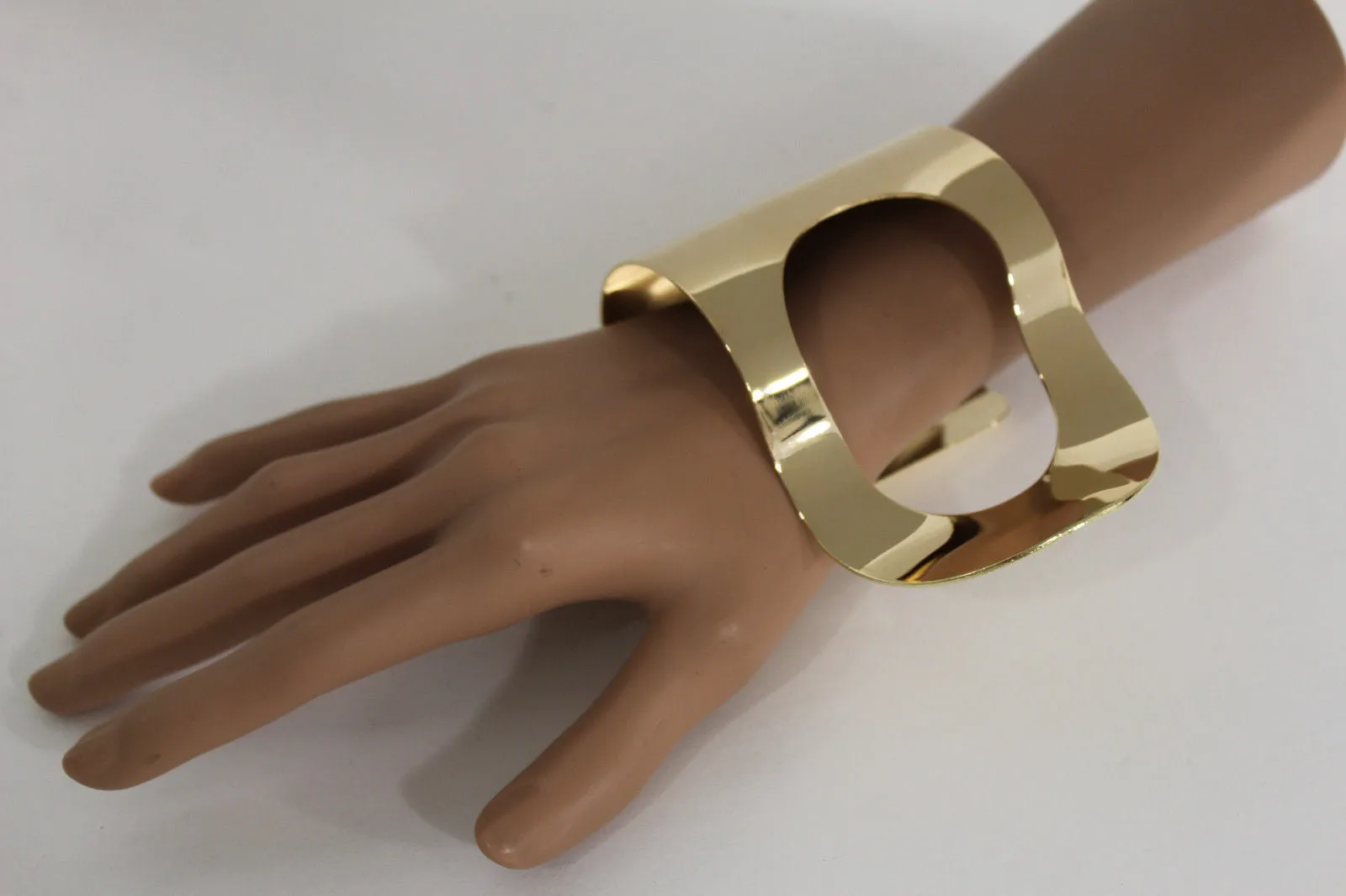 Retro Wave Hole Shapes Women Gold Metal Hand Cuff Bracelet