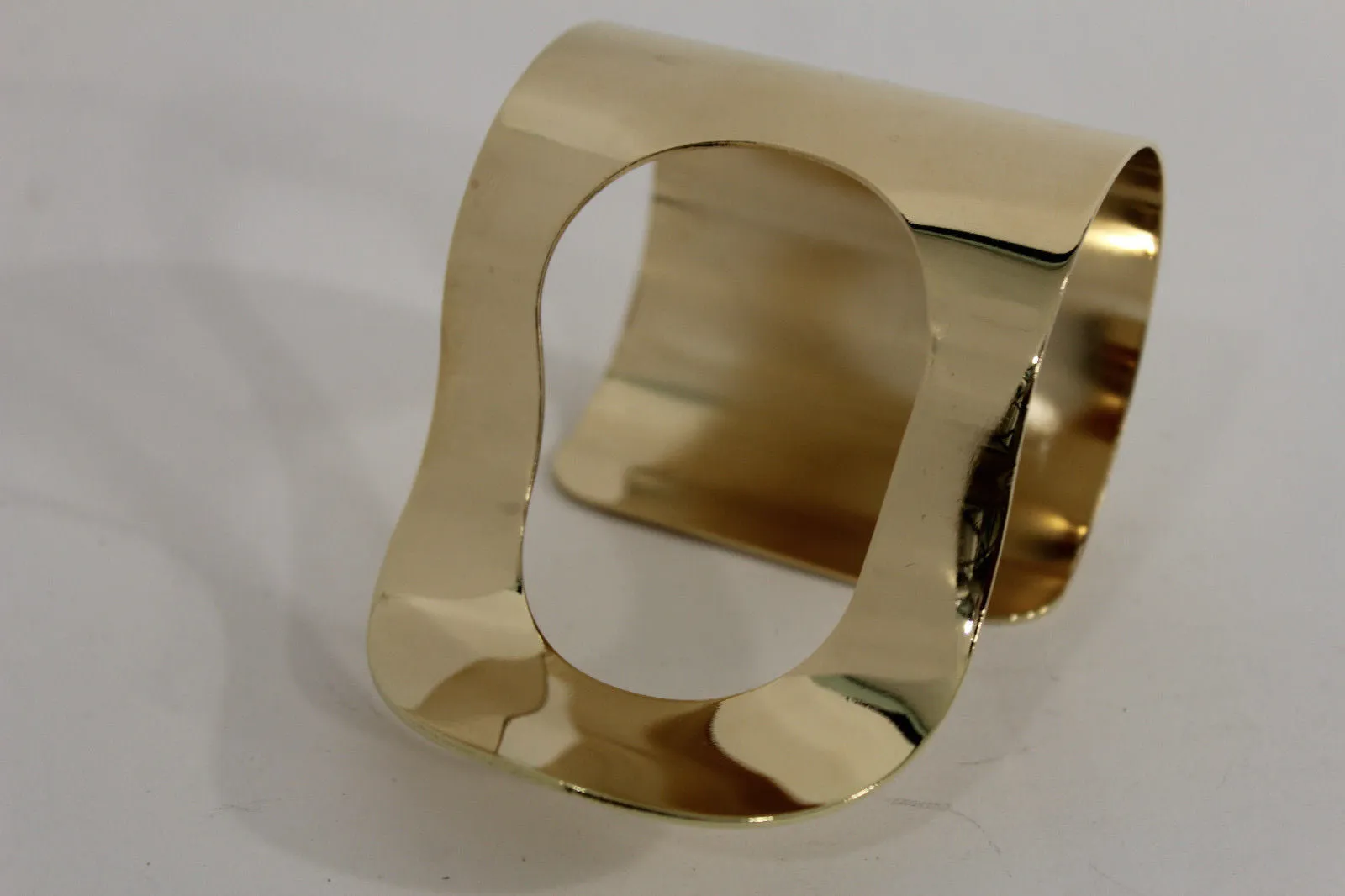 Retro Wave Hole Shapes Women Gold Metal Hand Cuff Bracelet