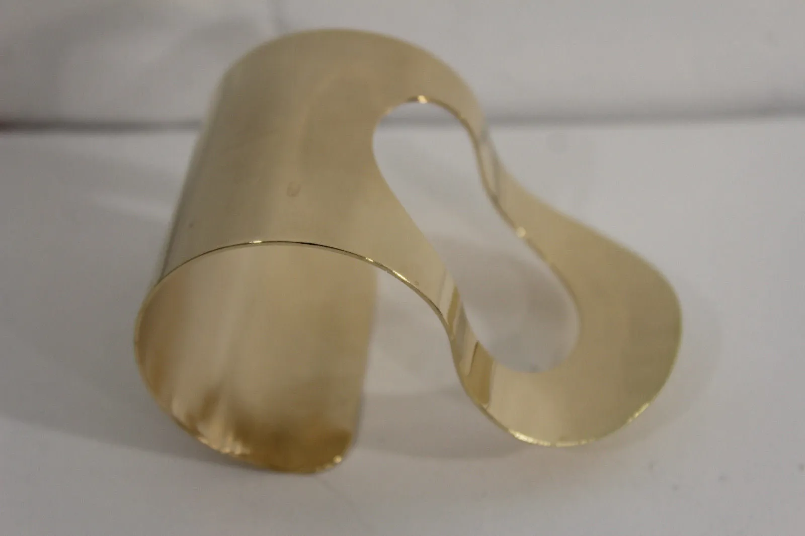 Retro Wave Hole Shapes Women Gold Metal Hand Cuff Bracelet