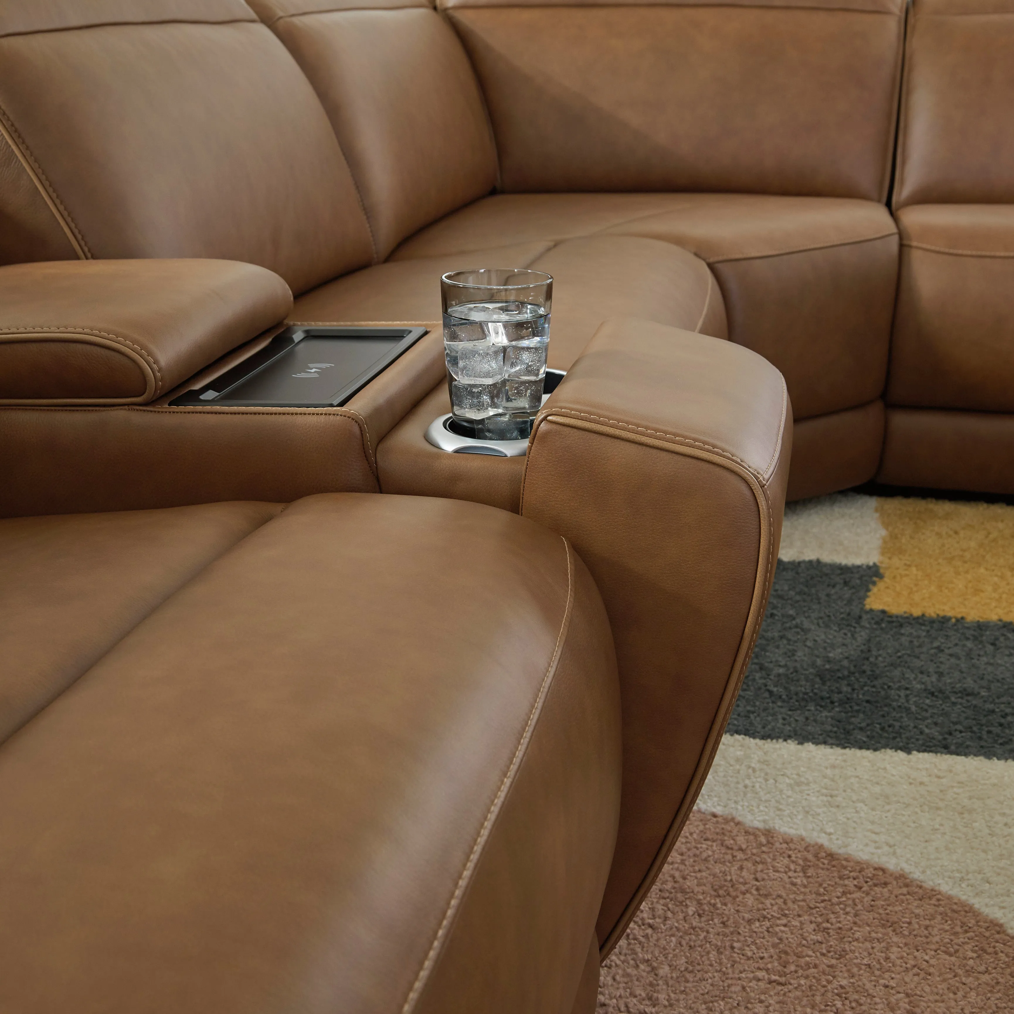 Rylee 6 Piece Leather Reclining Sectional