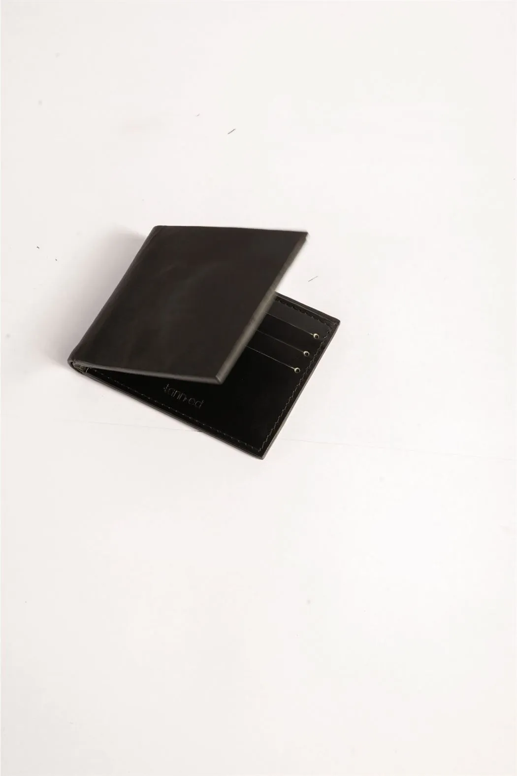 Tanned   I   Classic M Wallet      Black  TO/MW-BLK  I Leather Bag