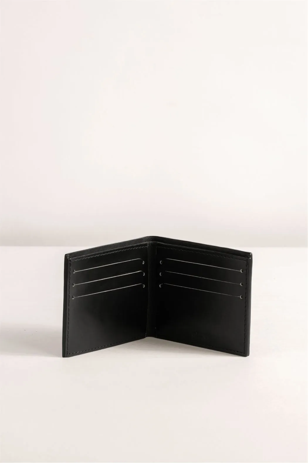 Tanned   I   Classic M Wallet      Black  TO/MW-BLK  I Leather Bag