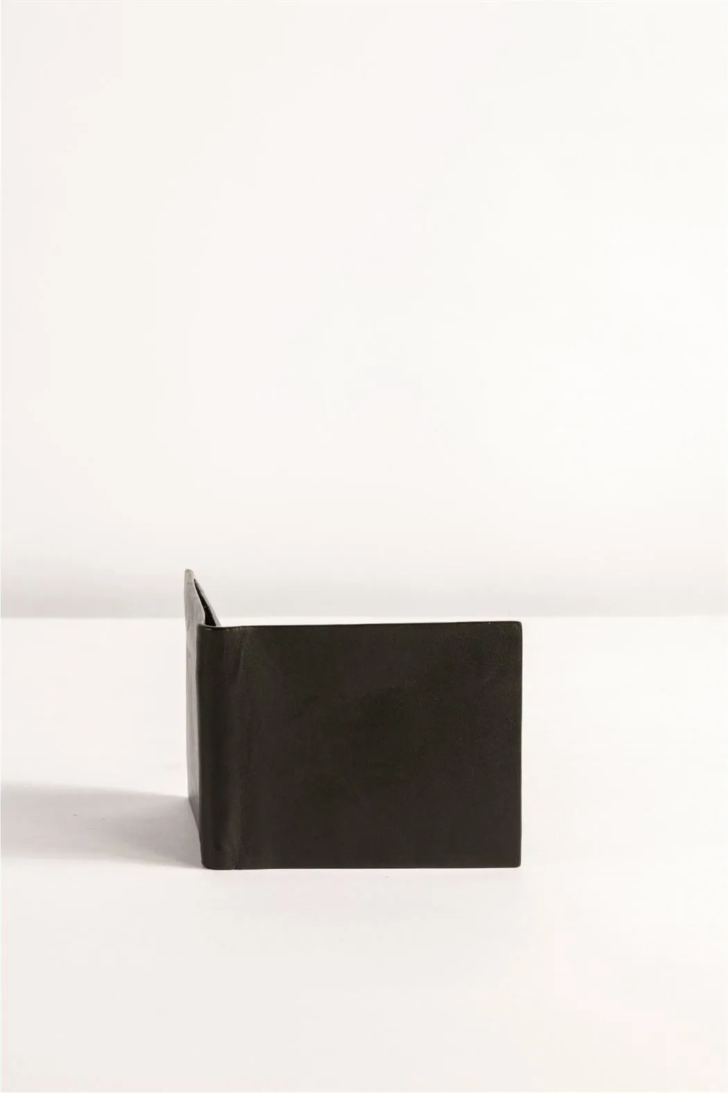 Tanned   I   Classic M Wallet      Black  TO/MW-BLK  I Leather Bag