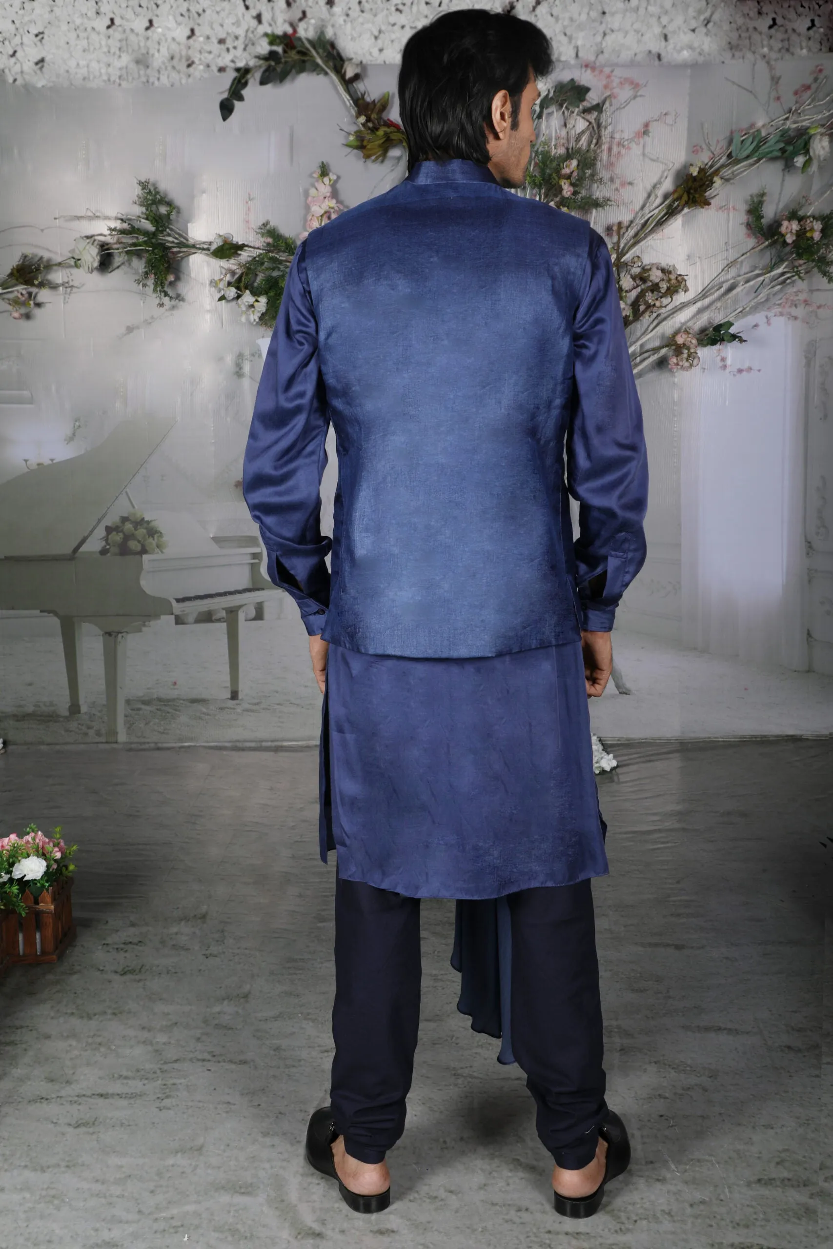 The Asymmetric Navatorm Kurta and Bandi