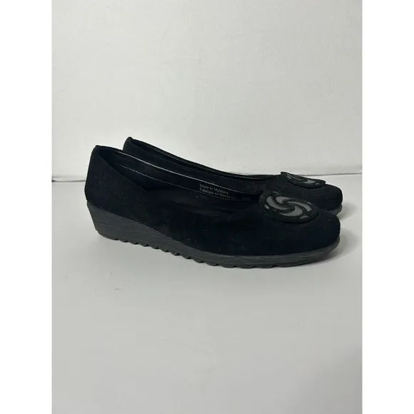 The Flexx Wedge Shoes EU 38 US 7 Medallion Black Suede Slip On