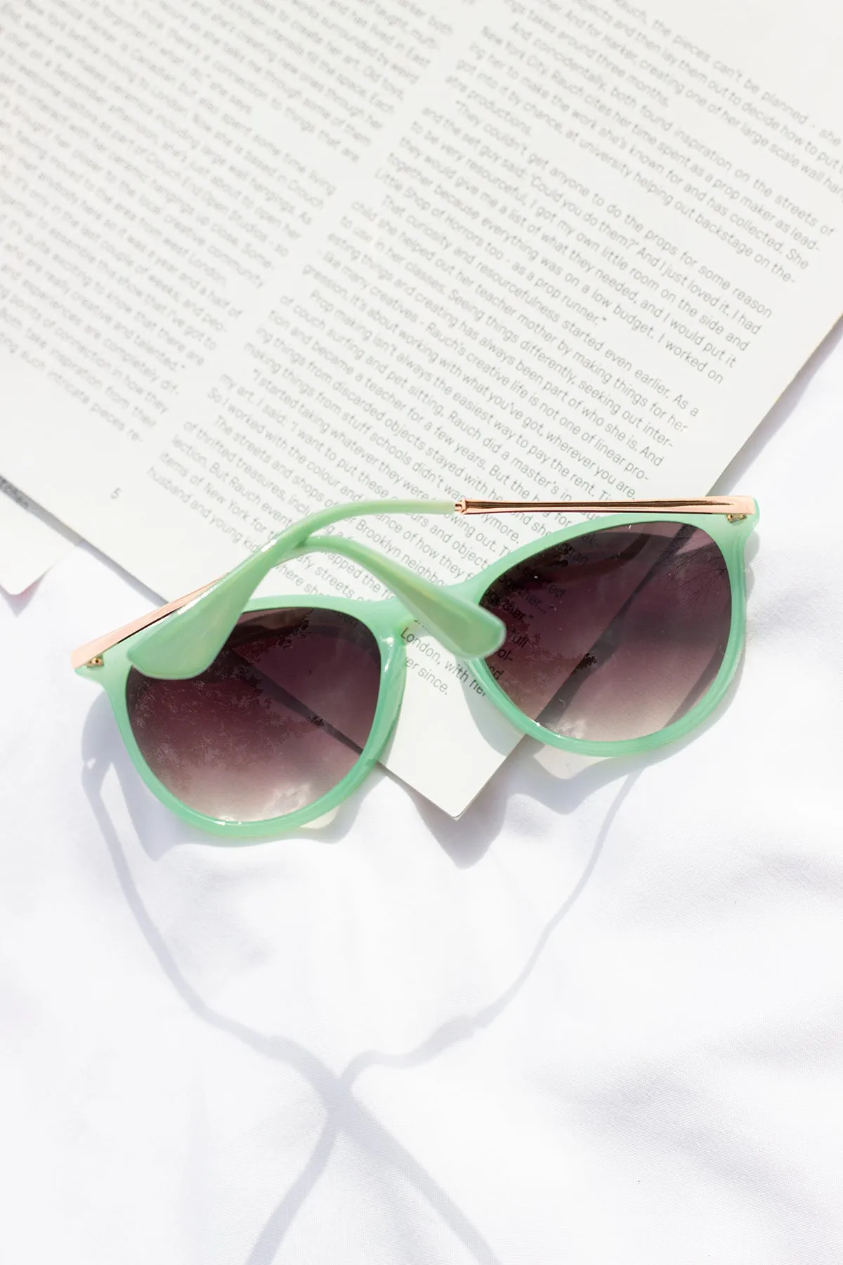 Traditional Style Sunglasses