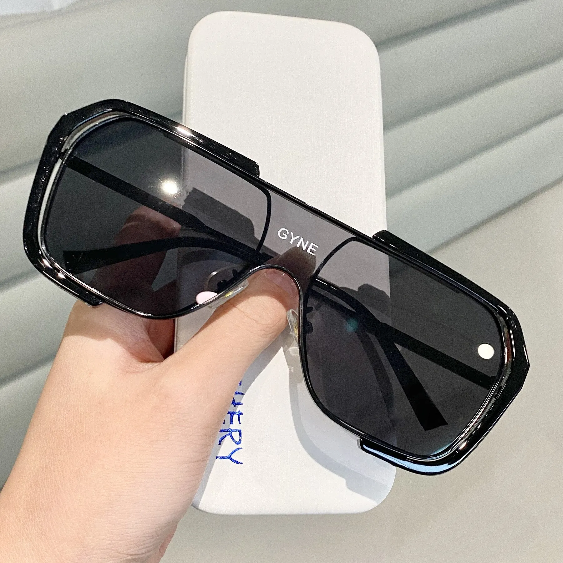 Vintage  Luxury Sunglasses Men Women Fashion Square Male Sun Glasses Vintage Driving Fishing Eyeglasses Sport Shades UV400