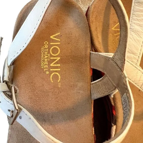 Vionic Enisa White Backstrap Orthotic Wedge Sandal