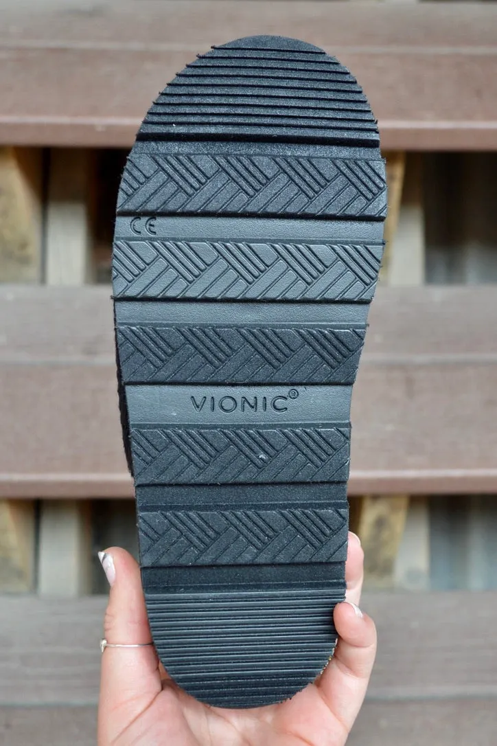Vionic Sakura Size 11 only