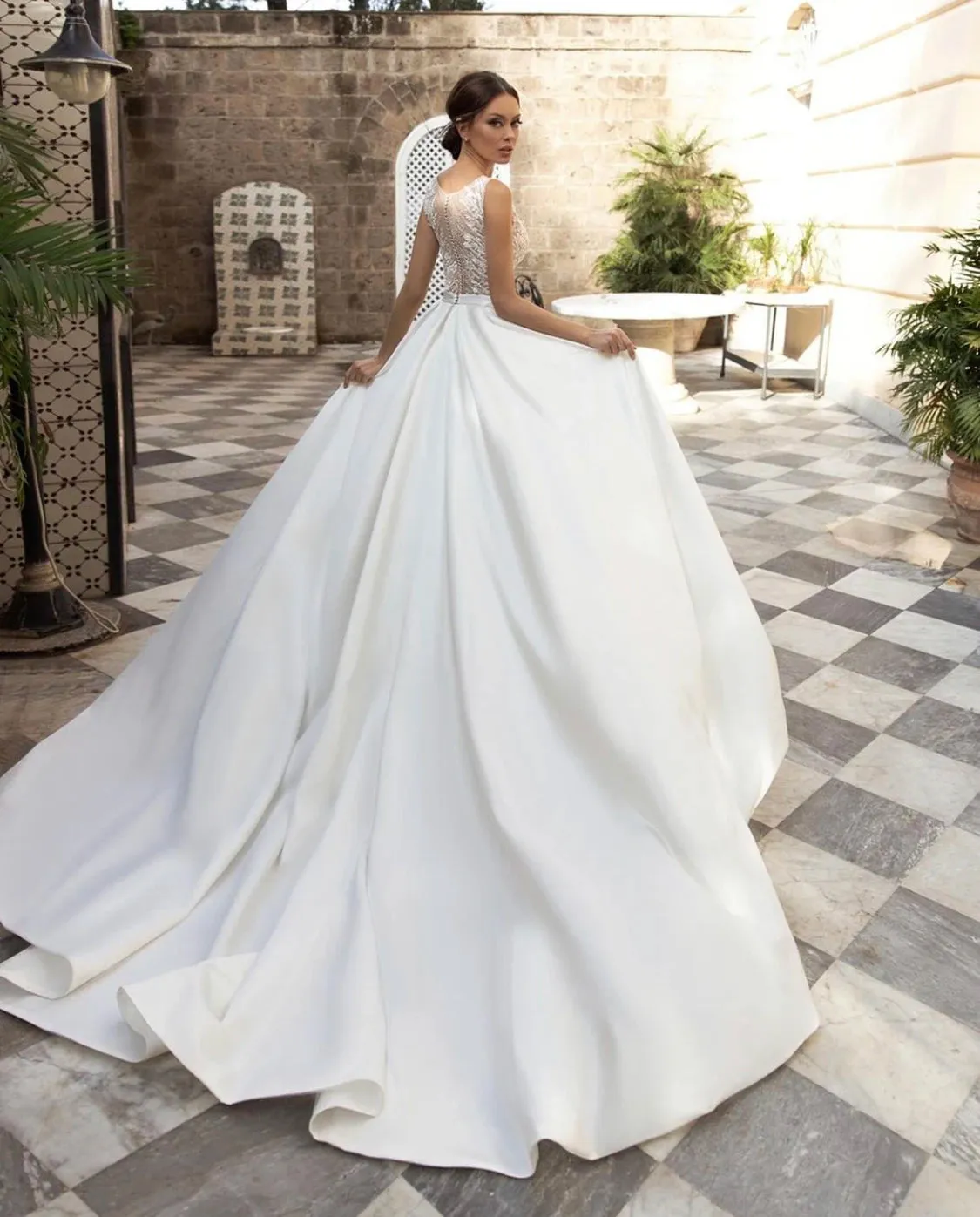 Wedding Dress Ball V-Neck Tank Button Lace Appliques Sequined