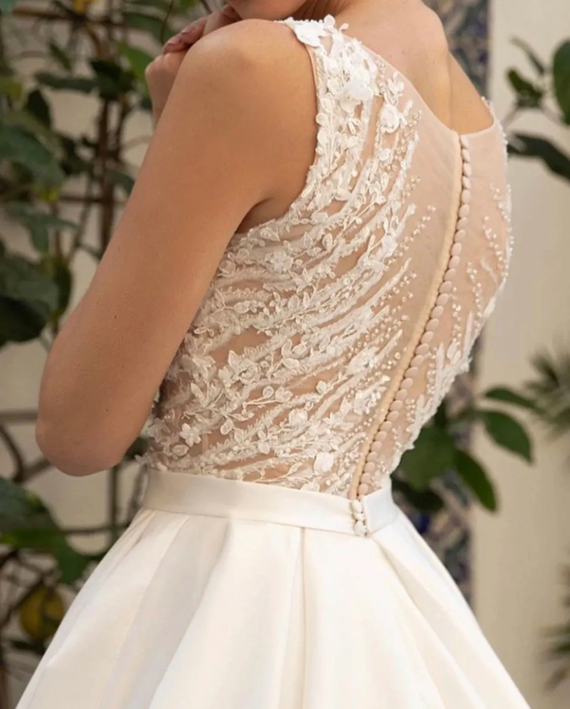 Wedding Dress Ball V-Neck Tank Button Lace Appliques Sequined
